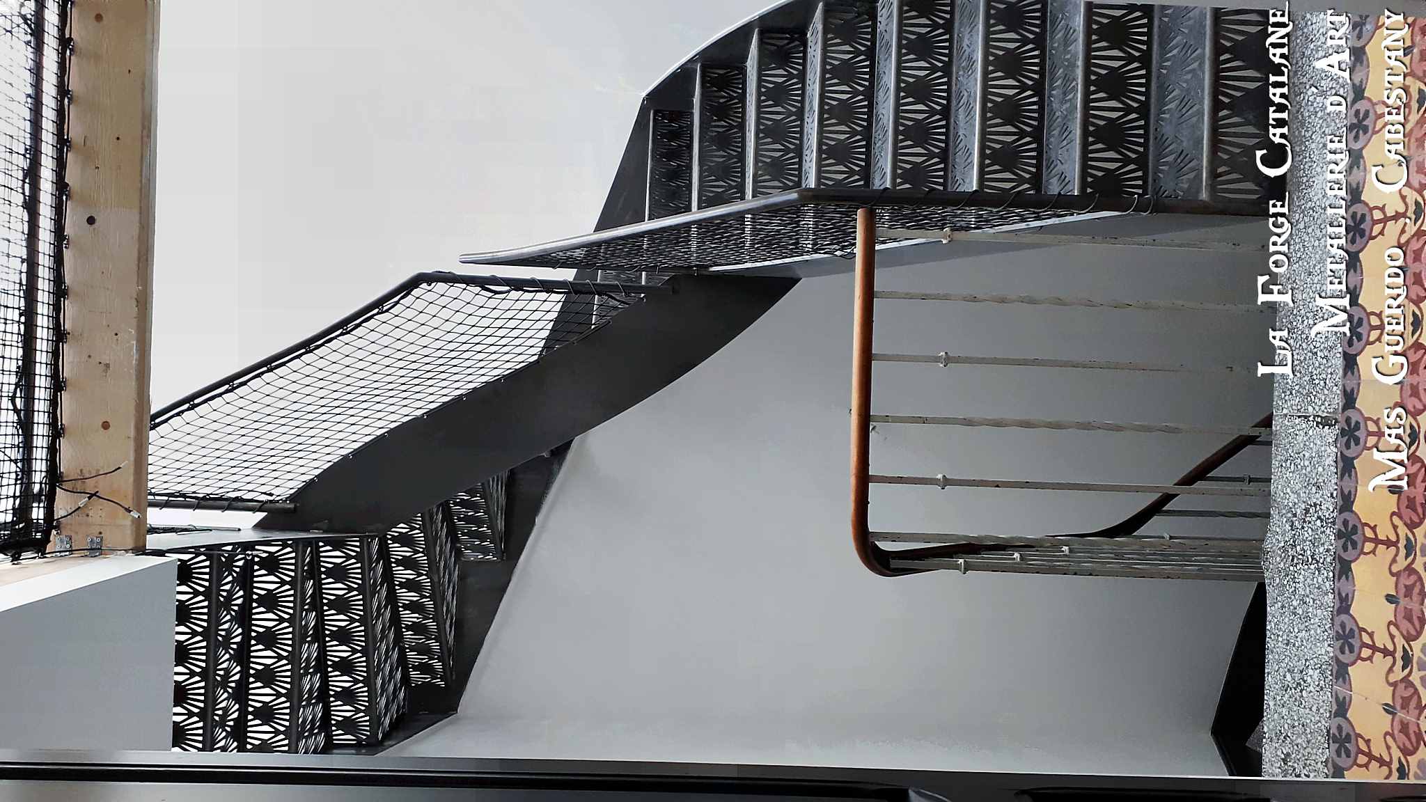 escalier double limon decoupe laser forge catalane.jpg